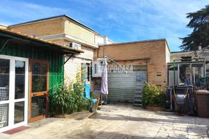 GRAZIOSA VILLA INDIPENDENTE DI 3 VANI CON GIARDINO