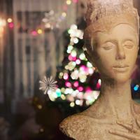 Statua in gesso con piedistallo