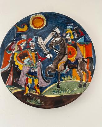 Piatto in maiolica “La Musa”