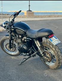 Triumph t900