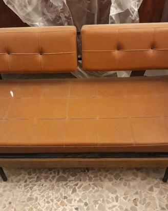 Divanetto vintage anni 70 finta pelle