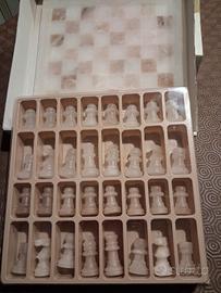 scacchiera in alabastro 