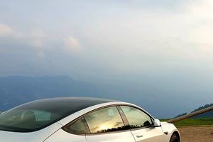 Tesla model 3 Long Range