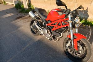 ducati monster 696