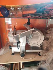 banco salumi,  affettatrice,gondole