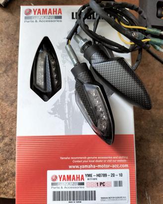 N. 3 frecce (1 è nuova) Yamaha arrow carbon