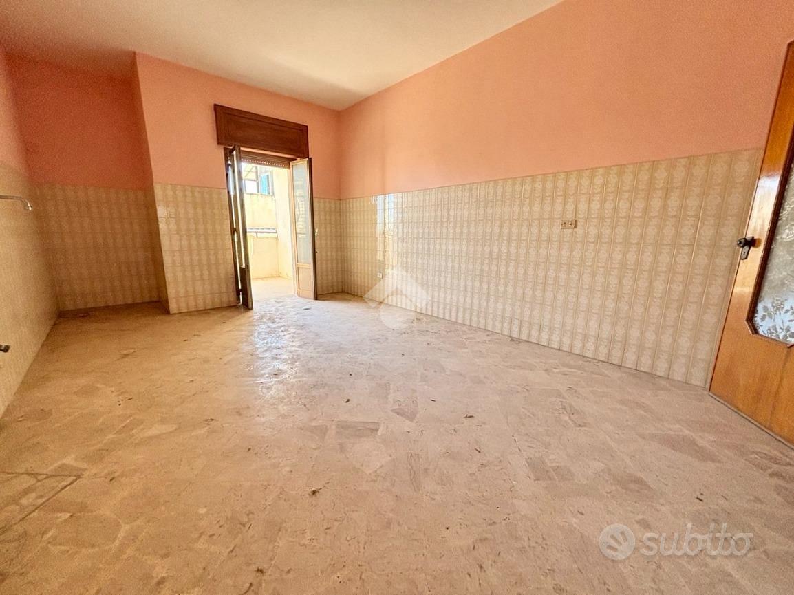4 LOCALI A GALLIPOLI - Altro