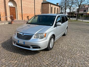 lancia voyager 2.8 crd prezzo5500 euro