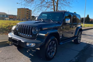 JEEP WRANGLER Unlimited Sahara Overland - Dual Top