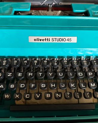 Macchina da scrivere Olivetti 45