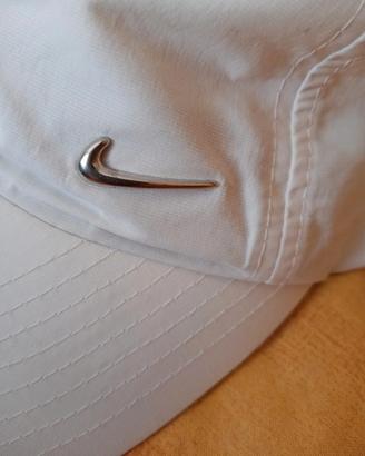 berretto bianco Nike