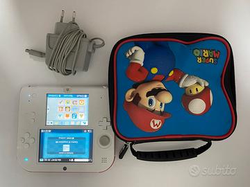 Nintendo 2DS + Custodia Super Mario