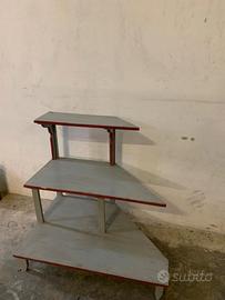 Mobiletto per angolo