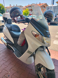 Suzuki burgman 400