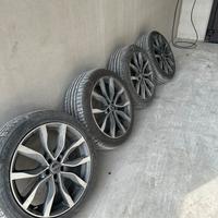 Cerchi 20 con gomme 245/45 r20