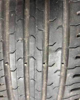 Gomme 205/60/16