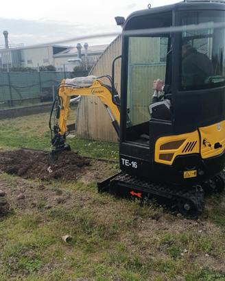 mini escavatore nuovo monocilindrico 