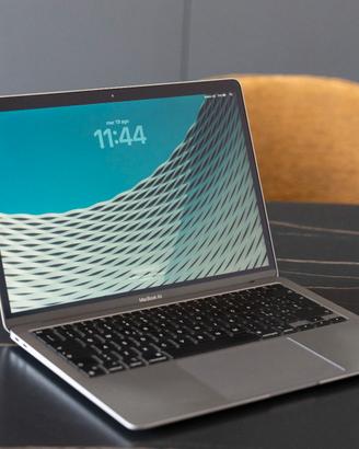 MacBook Air M1 13” 2020 – 8GB RAM – 512GB SSD