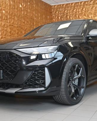 AUDI NUOVA RSQ8 PERFORMANCE 640CV MOD.2026 CARBO