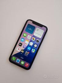 Iphone 11 colore lilla 64GB usato