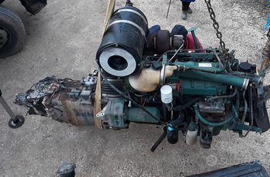 Motore e cambio Volvo FL7