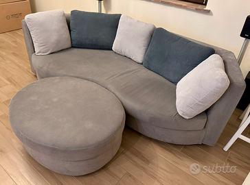 DIVANO CURVO MADE IN ITALY CON POUF E CUSCINI