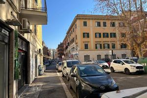 NEGOZIO A ROMA