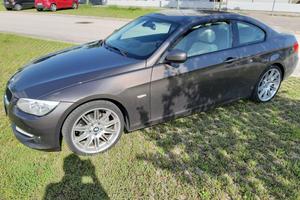BMW 320 Coupe