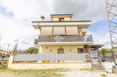 3 LOCALI A GUIDONIA MONTECELIO