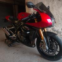 Triumph Speed Triple 1200 RR