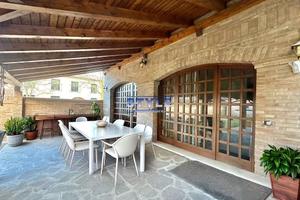 PRESTIGIOSA VILLA SINGOLA CENTRO PAESE