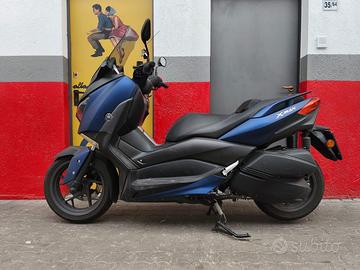 Yamaha X-Max 300