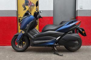 Yamaha X-Max 300