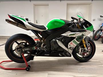 Yamaha R1 2005 Pronto Pista