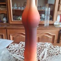 Vaso in vetro arancione-marrone