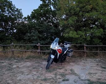 Moto Morini x-Cape 650 accessoriata e tagliandata