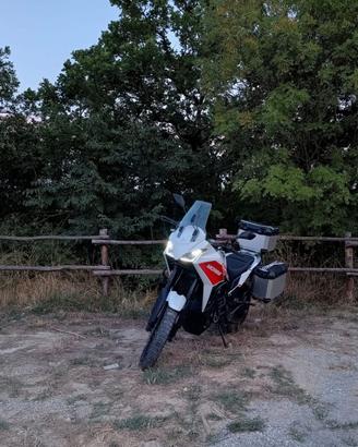Moto Morini x-Cape 650 accessoriata e tagliandata