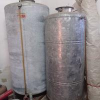 Serbatoi zincati con sistema di controllo livello