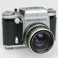 PENTACON six TL con 5 Ottiche ed Accessori vari