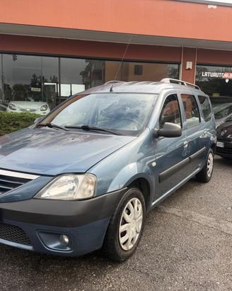Dacia Logan MCV 1.6 16V 5 posti Lauréate