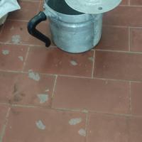 bollitore per latte antico