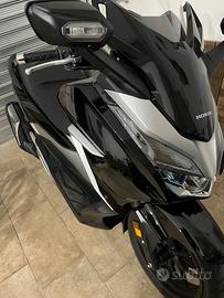 Honda forza 300