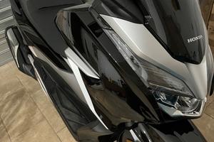 Honda forza 300