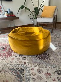 Pouf giallo in velluto westwing