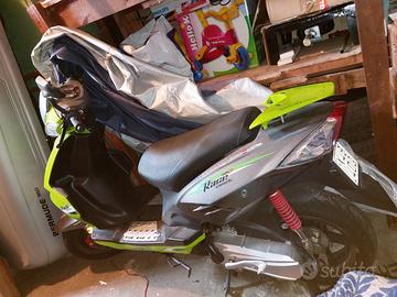 scooter ciclomotore