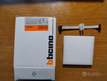 BTicino Videocitofono Sfera Targa 352200: RICAMBIO