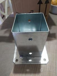 supporti zincati per pali quadrati 