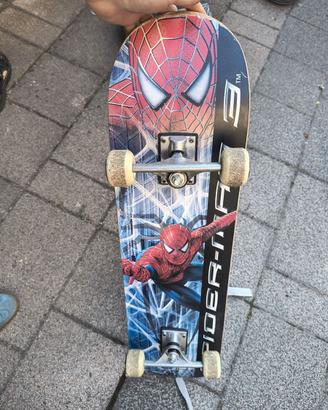 Skateboard usato  Marvel di Spider-Man