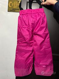 Pantalone e stivaletti neve