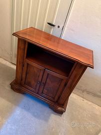 Mobiletto da Soggiorno --- Stile Classico in Legno